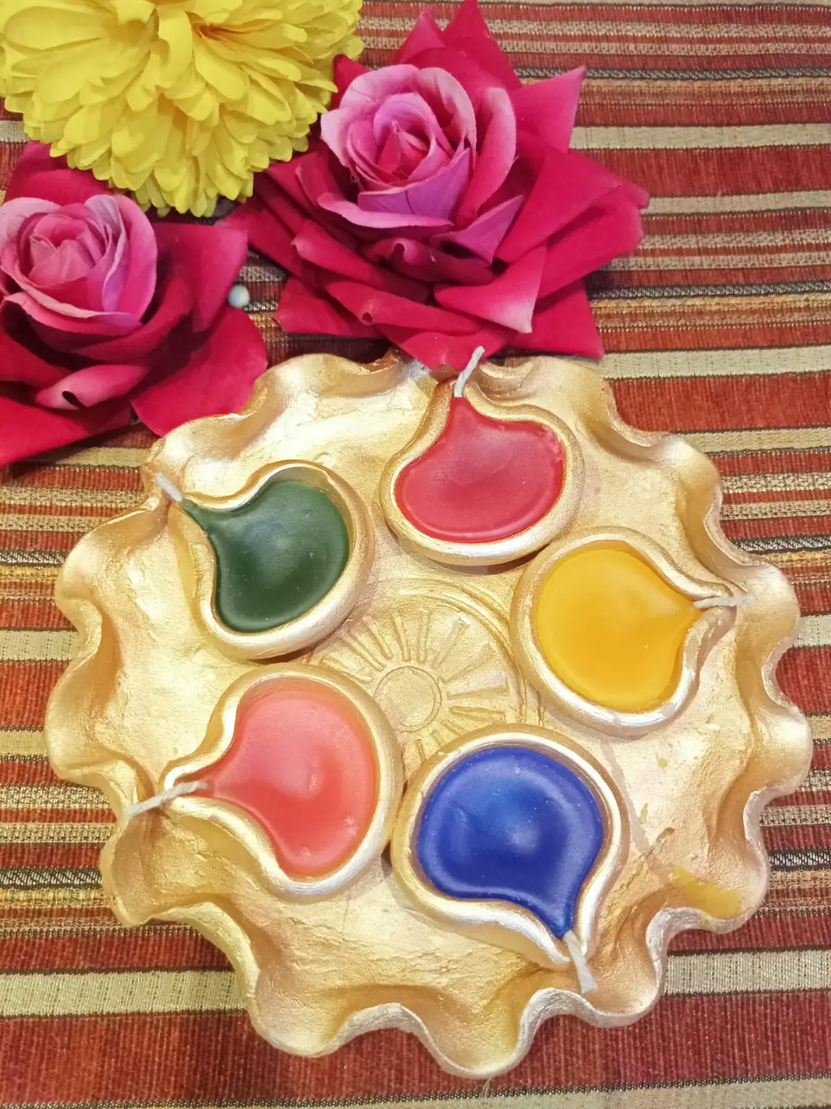 CANDLES CITY -- SET OF 5 COLOURFUL CLAY DIYA  IN A FIXED TRAY / WEDDING DIYA / RASM-E-HENNA DIYA SET