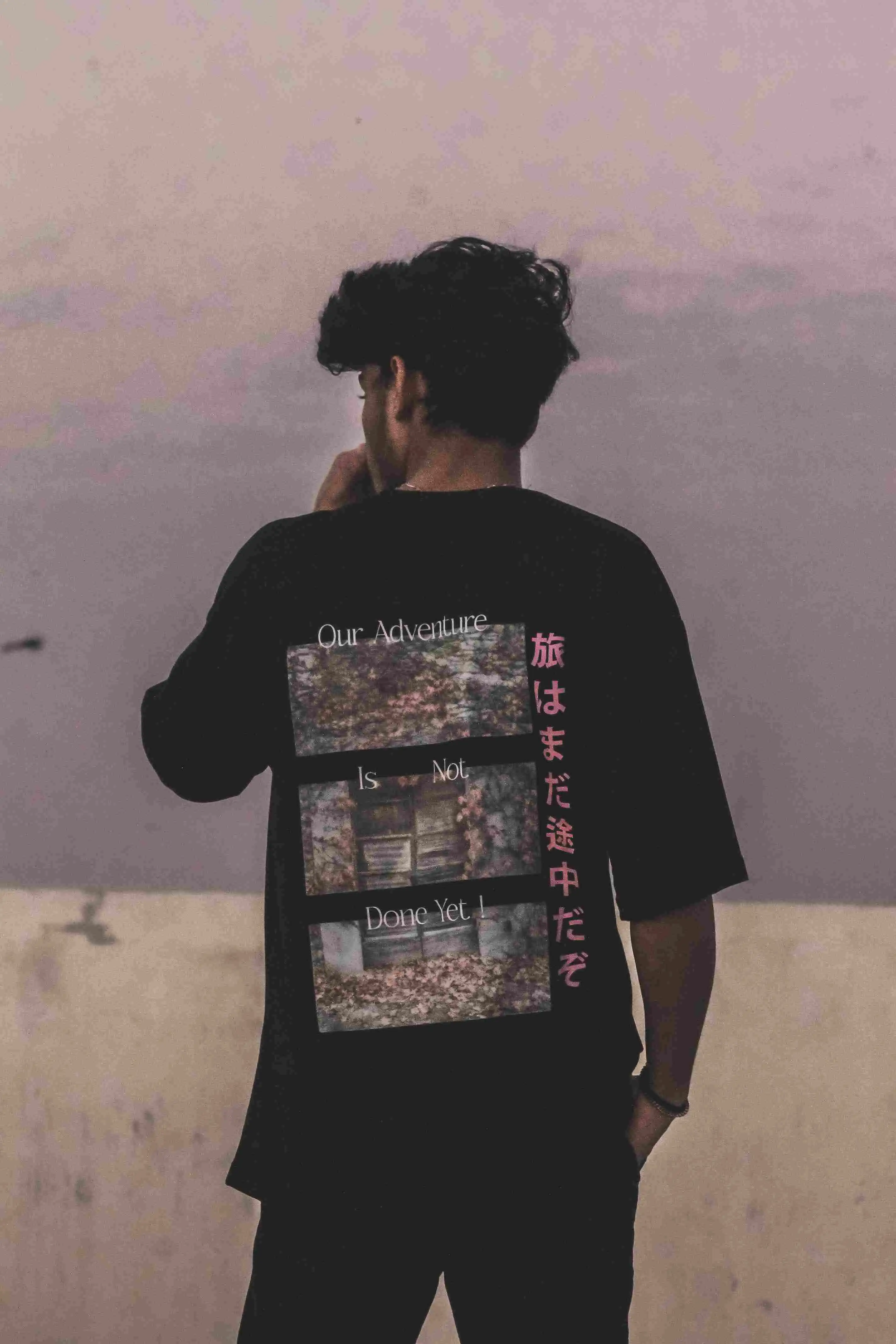 ADVENTURE OVERSIZED T-SHIRT