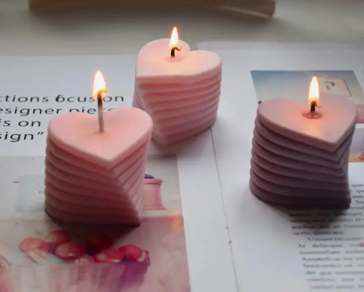 CANDLES CITY -- SCENTED AESTHETIC HEART CANDLE/ UNIQUE DESIGN HEART CANDLE (01 Pc)