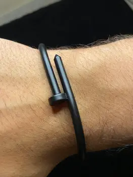 Nail Armlet