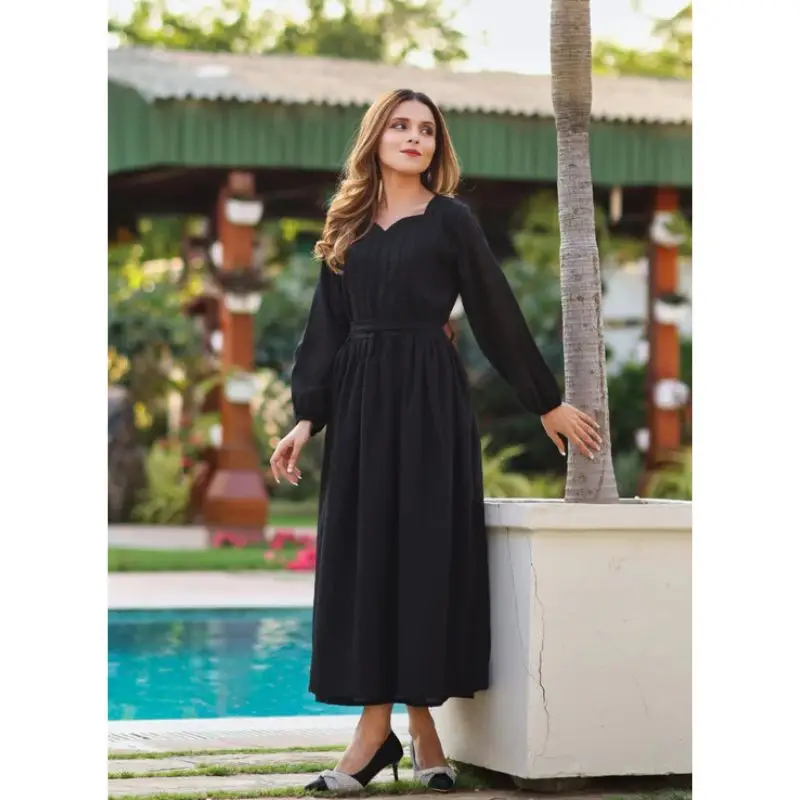 Zonayah Dyla in Black